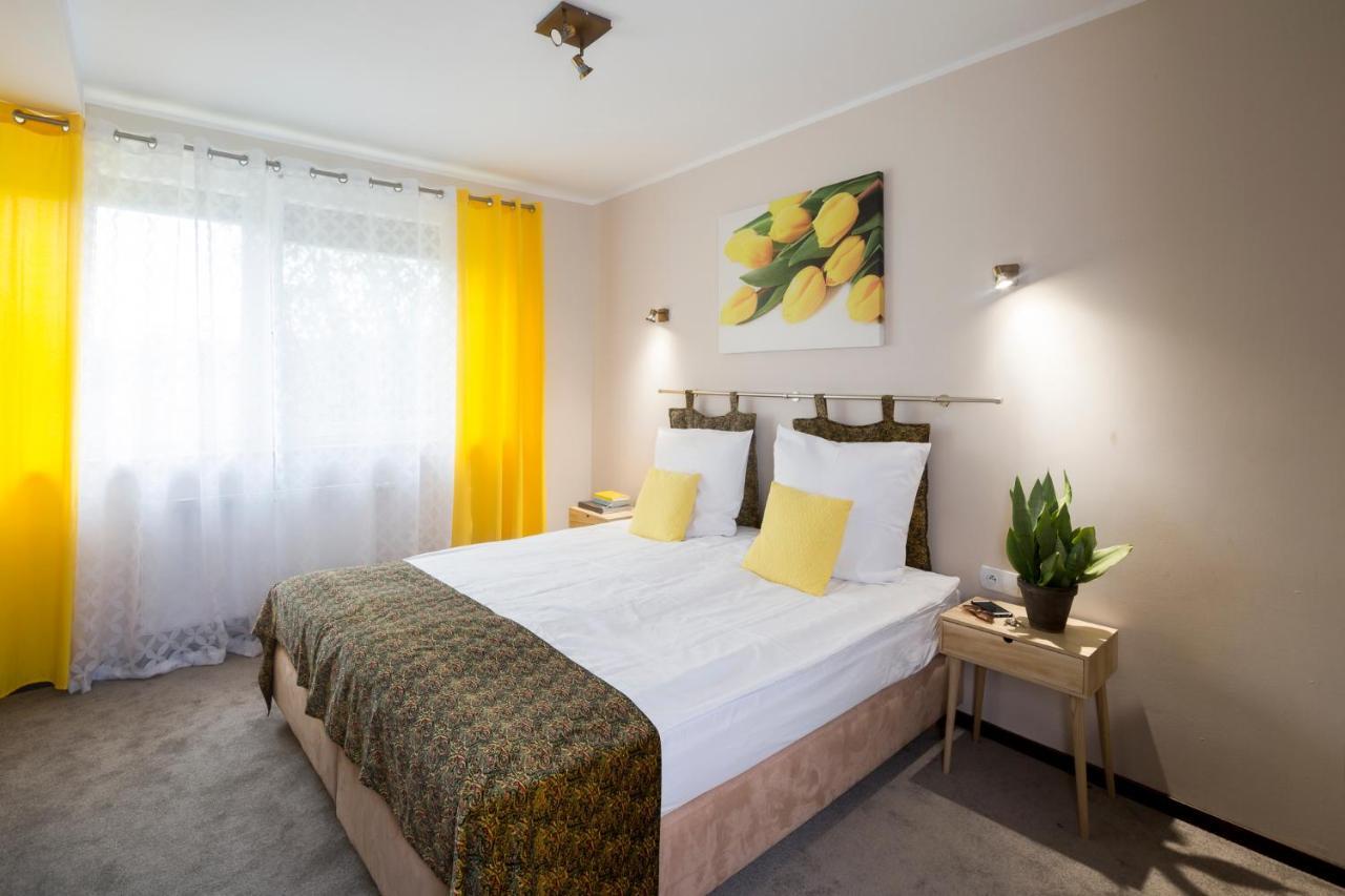 Noce I Dnie Hotel Postołowo Kültér fotó