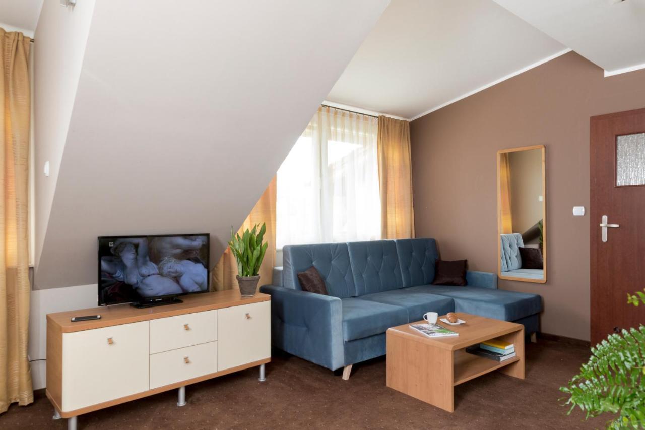 Noce I Dnie Hotel Postołowo Kültér fotó