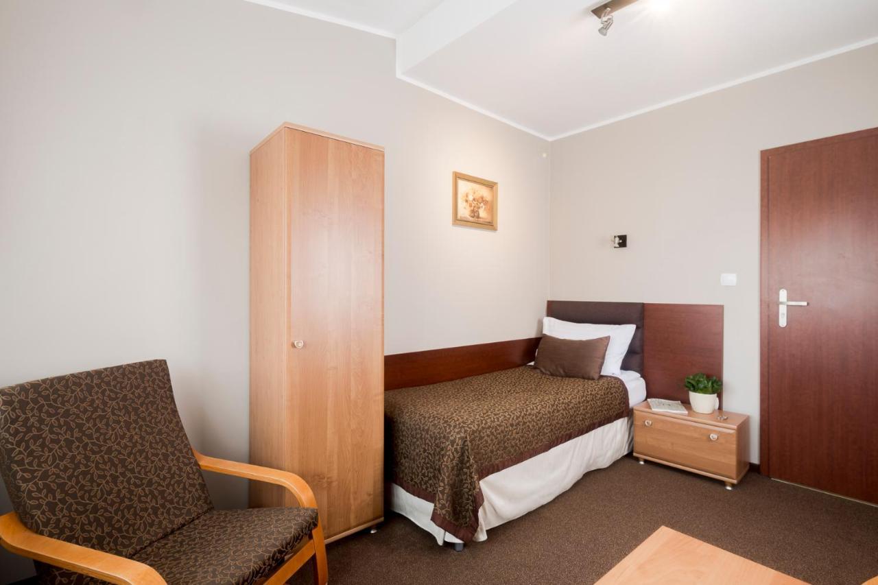 Noce I Dnie Hotel Postołowo Kültér fotó