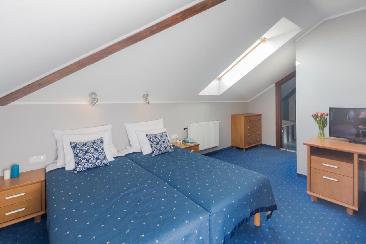 Noce I Dnie Hotel Postołowo Kültér fotó
