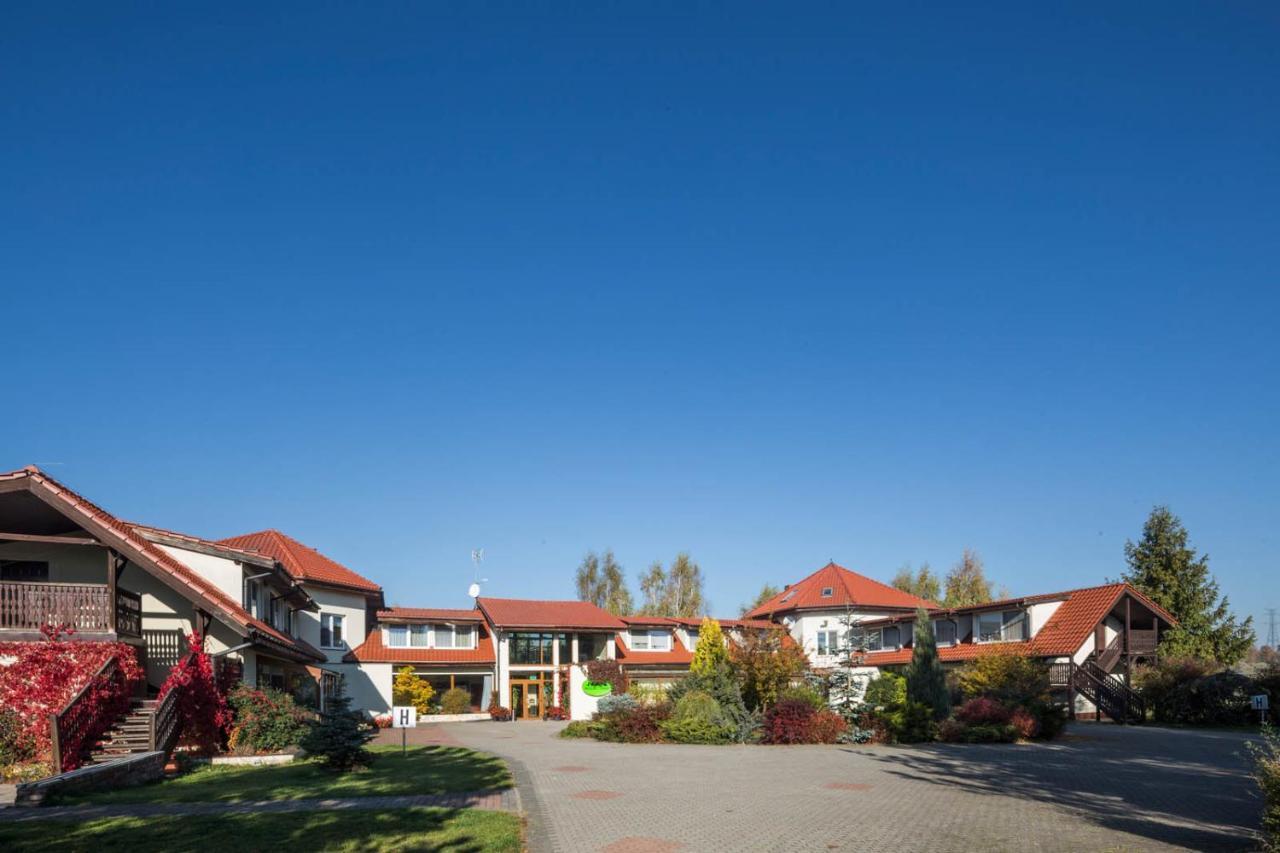 Noce I Dnie Hotel Postołowo Kültér fotó